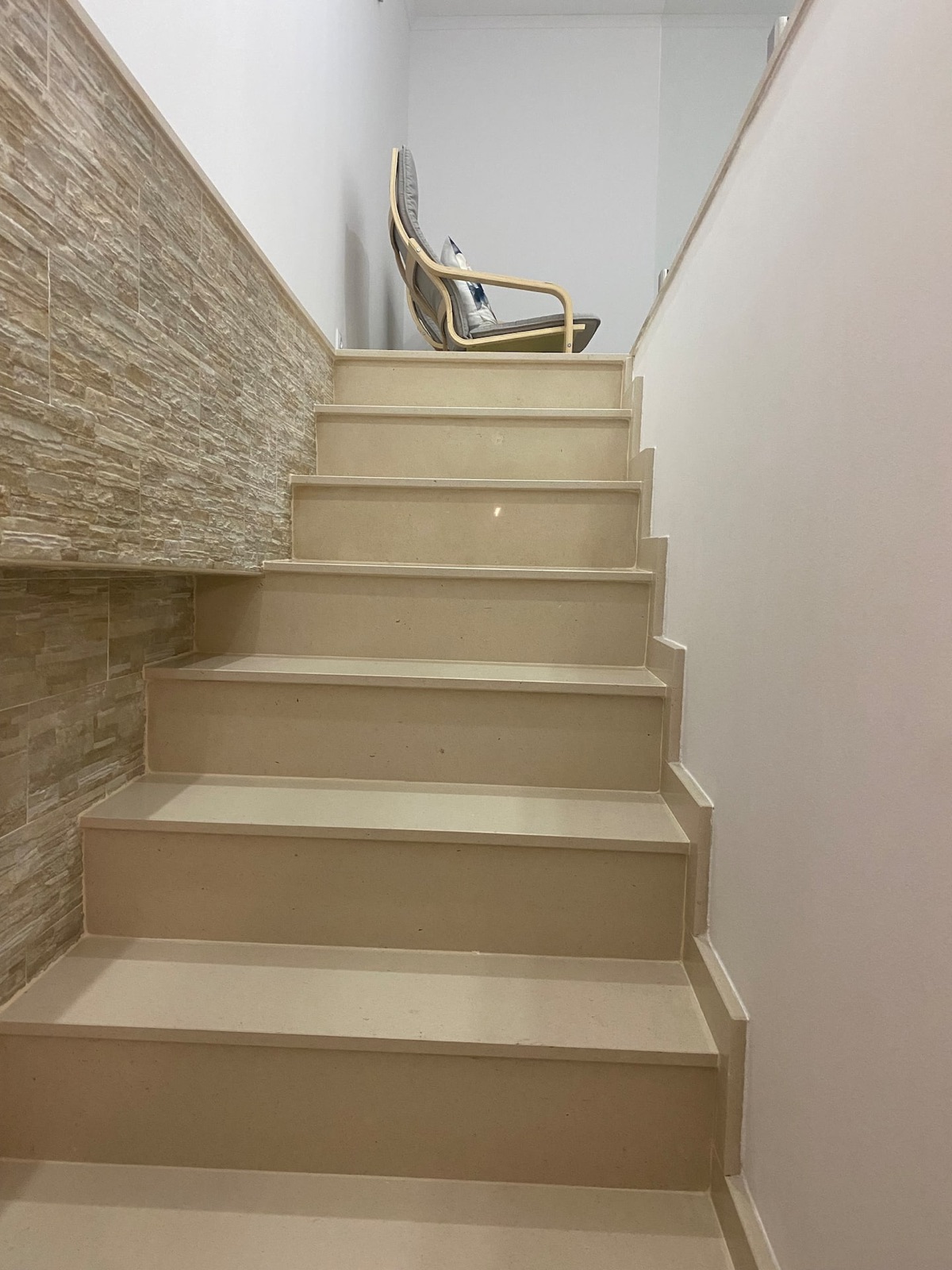 Escadas entre os dois pisos